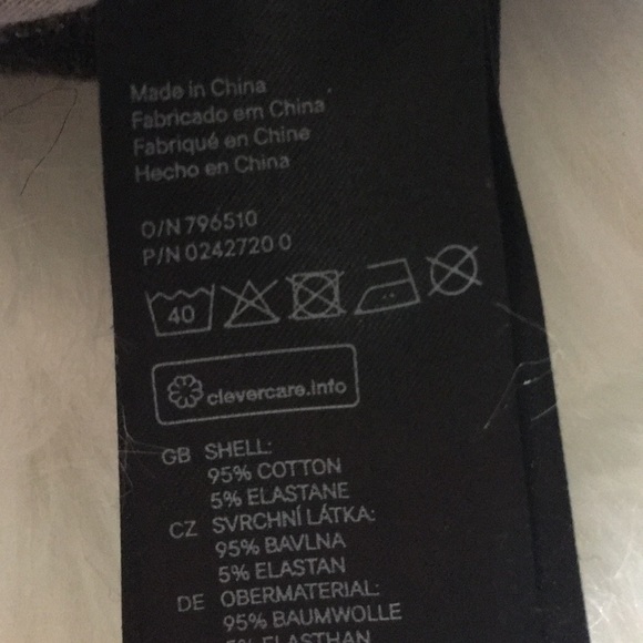 Divided Long Sleeve Floral Crop Top - Picture 3 of 4